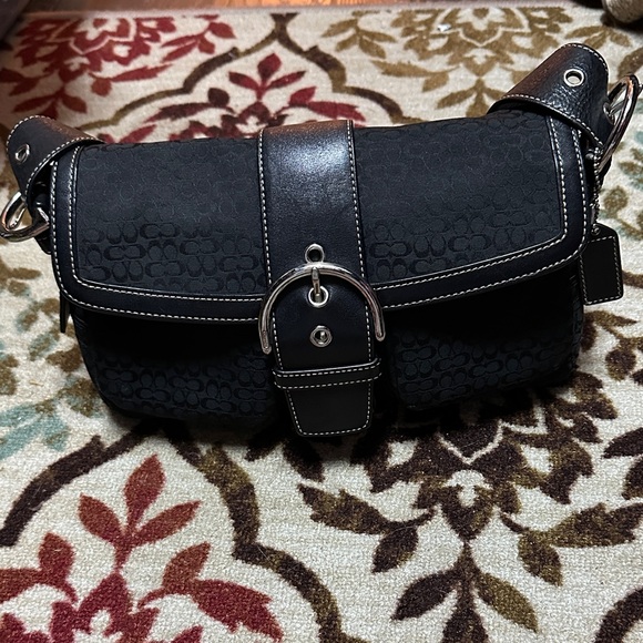 Coach Handbags - Coach Vintage small c Black Shoulder Bag & Wallet Combo